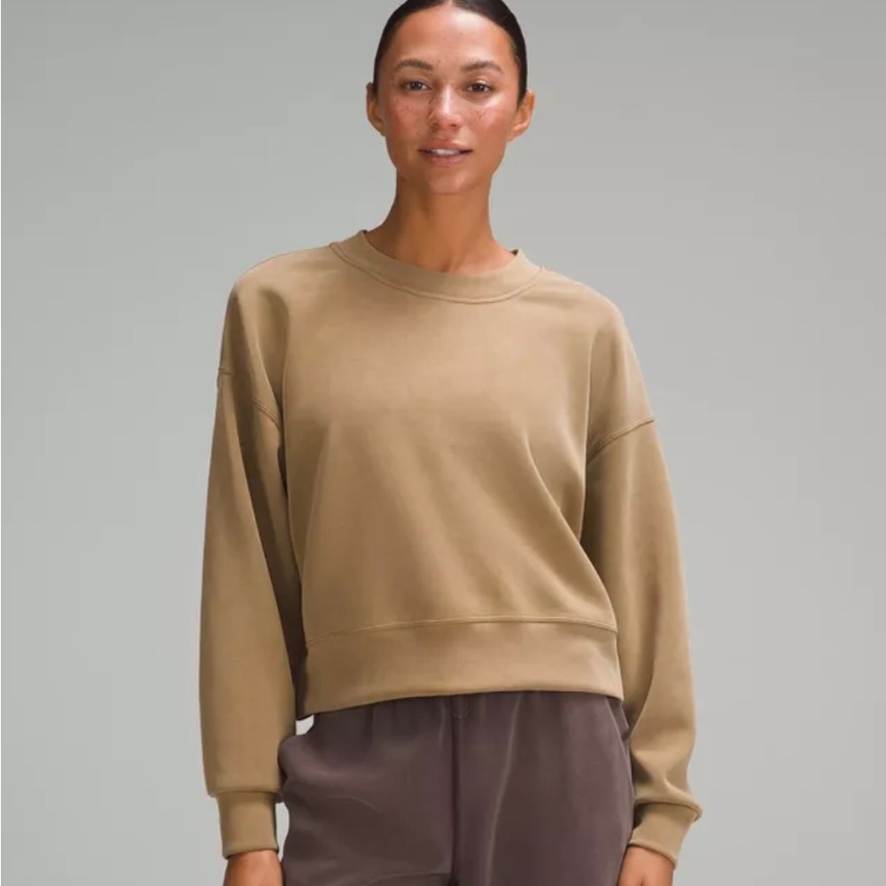 NWOT Lululemon Perfectly Oversized Cropped Crew Softstreme, size 10, all spice